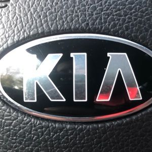 Meet your Posher, Honi